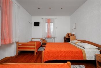 Gostinjska kuća Dalmatian 3*
